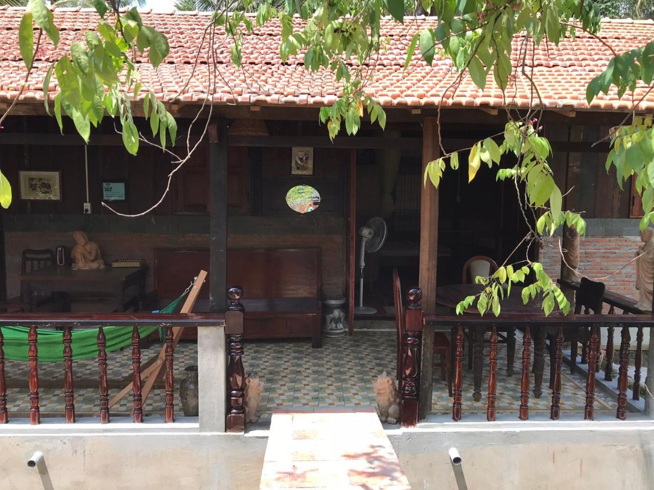 Charming Countryside Homestay Ben Tre Exterior photo